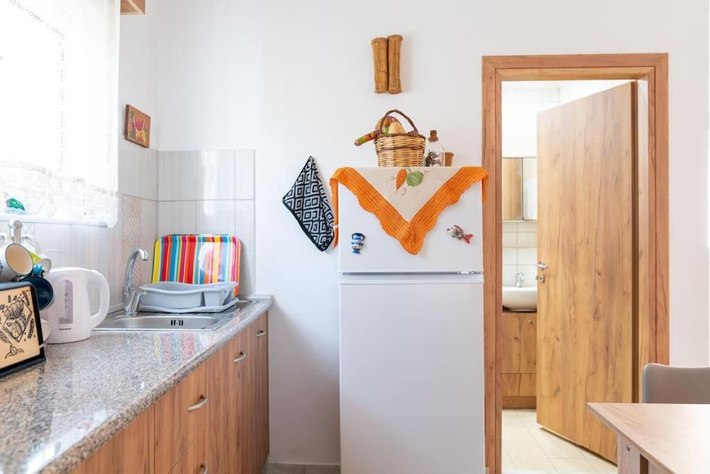 Zografia - Charming House Near The Coast Apartment Мармари Екстериор снимка